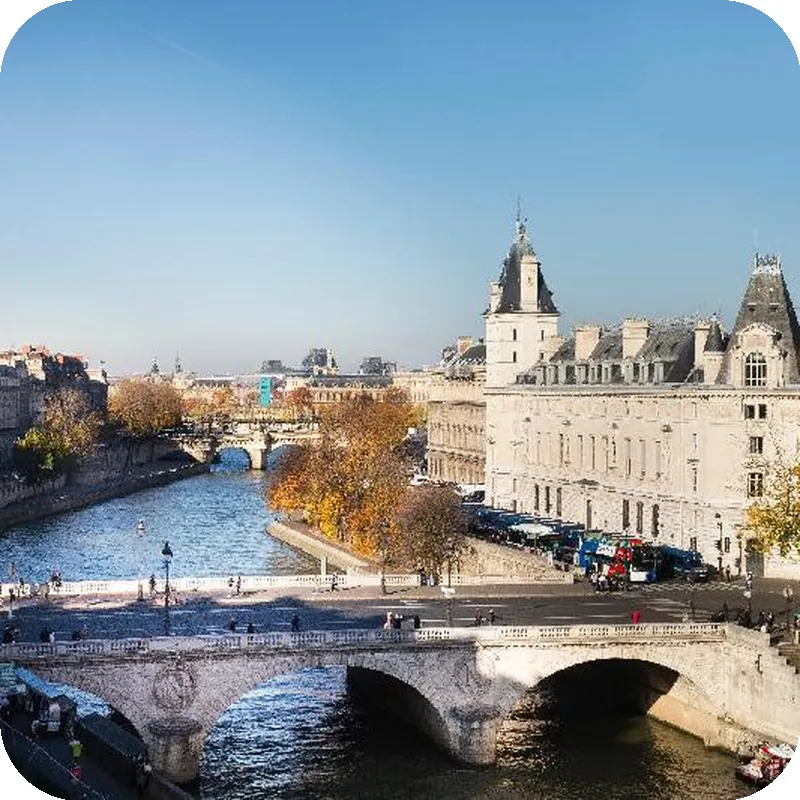 Hotel Les Rives de Notre Dame hotel view