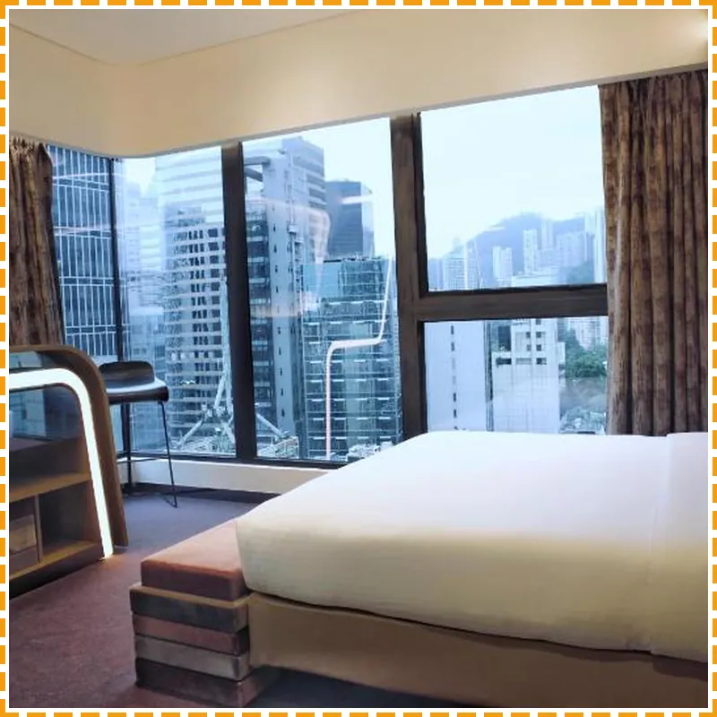 Butterfly on LKF, Central hotel room