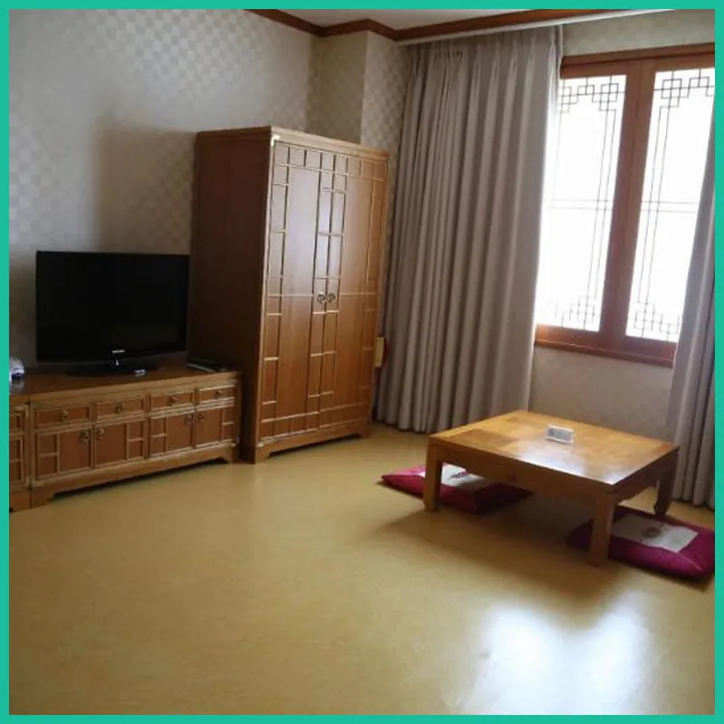 Hotel Theborn Jeju hotel room