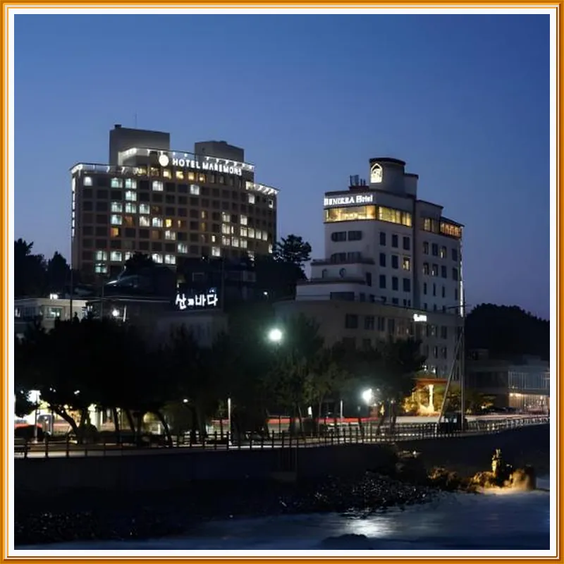 Hotel Maremons hotel view