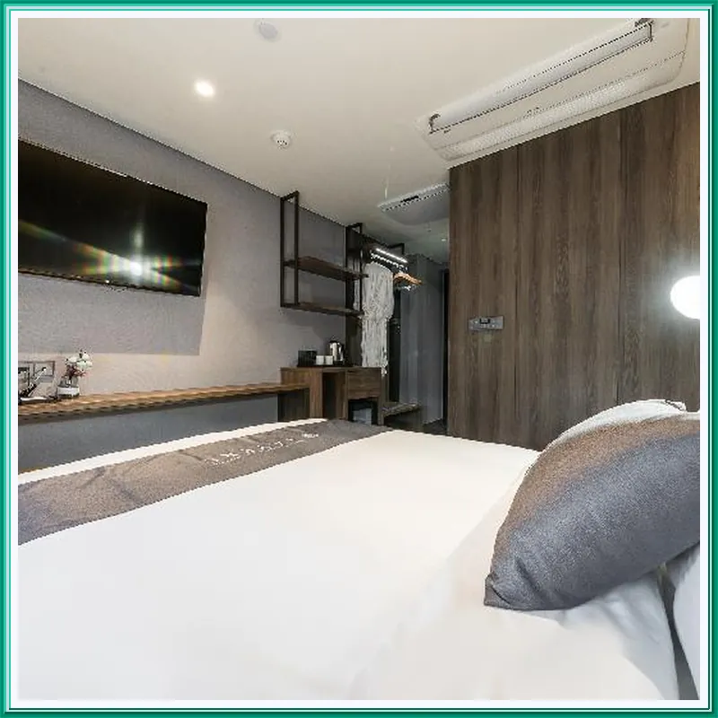 Layers Hotel Busan Hadan hotel room