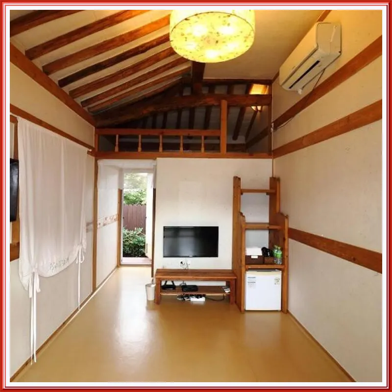 Jeonju Hanok Maeul Yeonwoodang Hanok hotel view