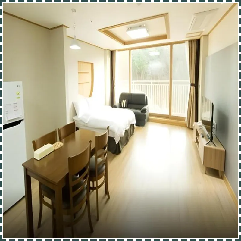 Lake Ocean Resort Sokcho hotel room