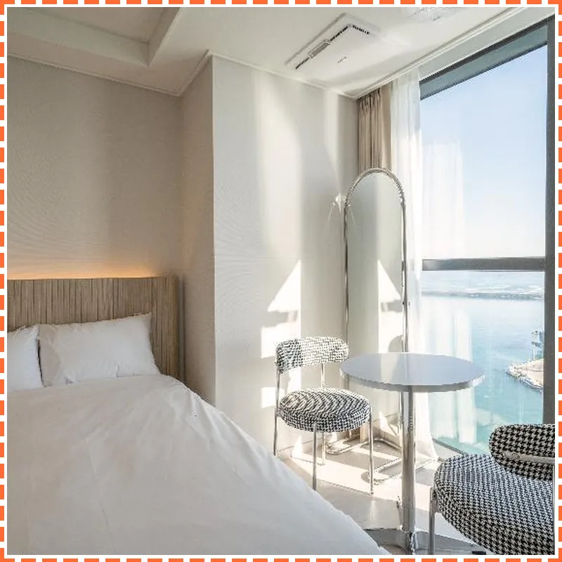 UH FLAT THE SOKCHO hotel room