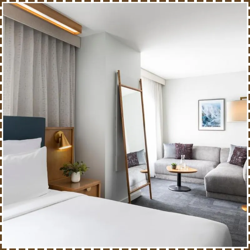 21C Museum Hotel Chicago hotel room